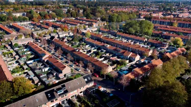 Dronefoto van een wijk